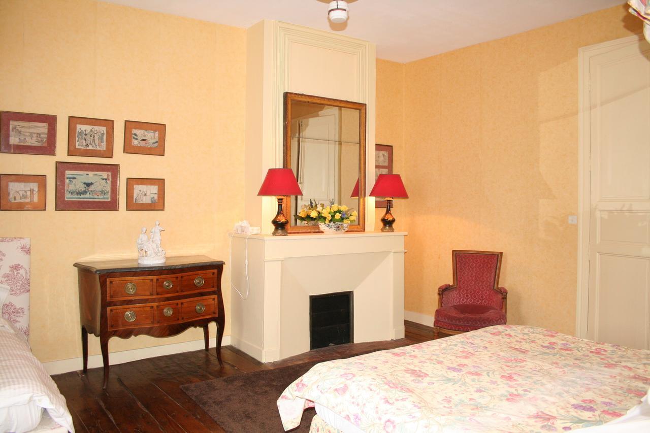 Chateau Manoir De La Leche Touvre Kamer foto
