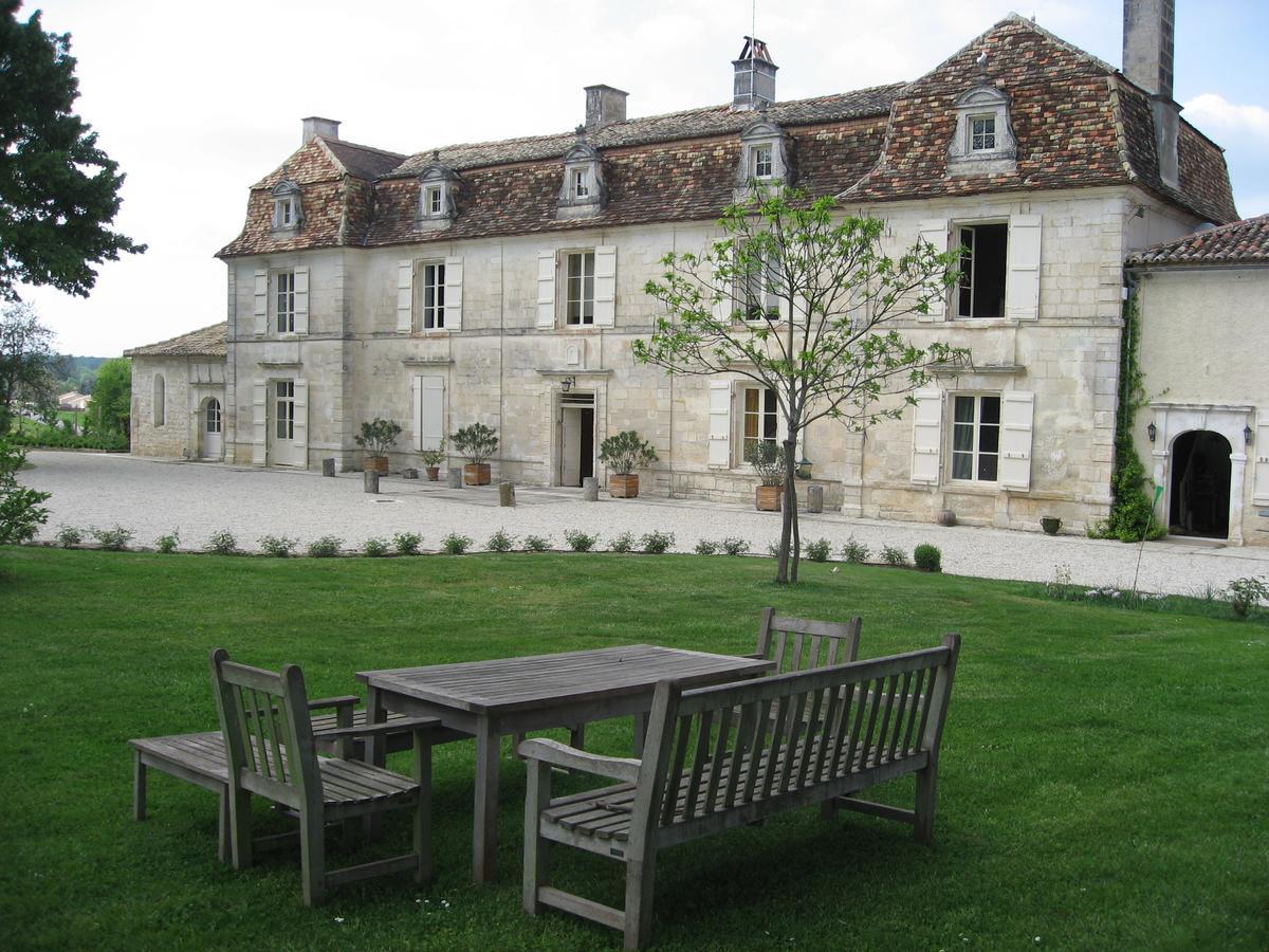 Chateau Manoir De La Leche Touvre Buitenkant foto