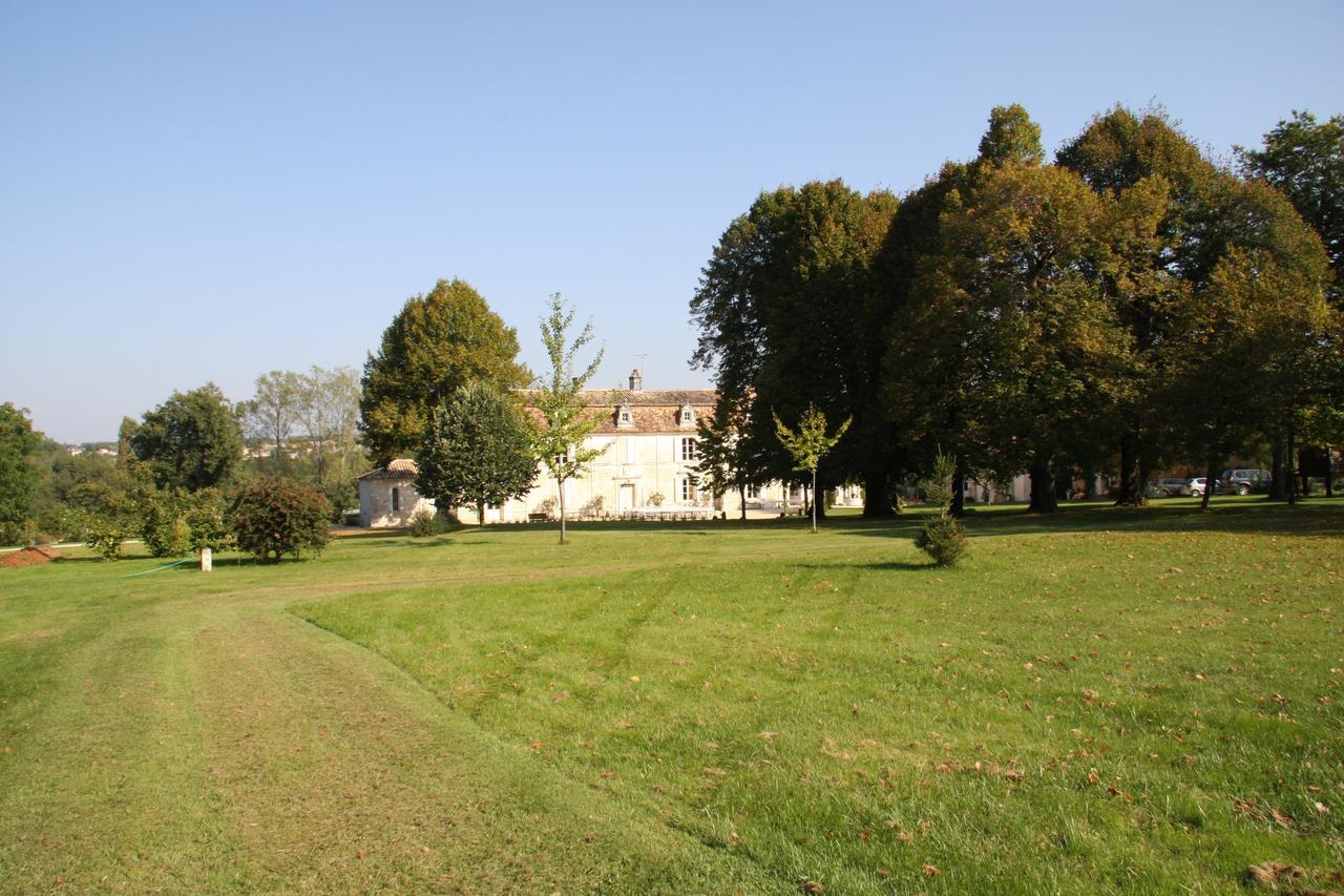 Chateau Manoir De La Leche Touvre Buitenkant foto